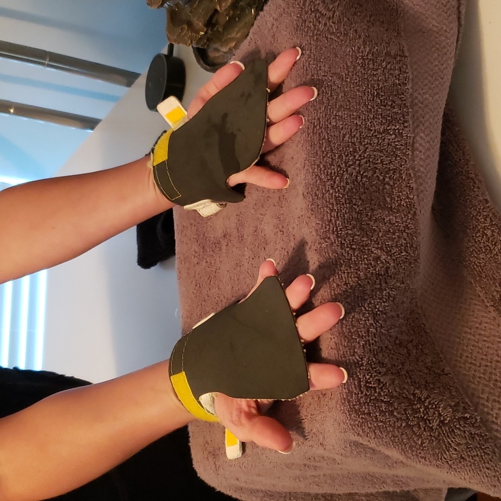 Weightlifting wrist straps